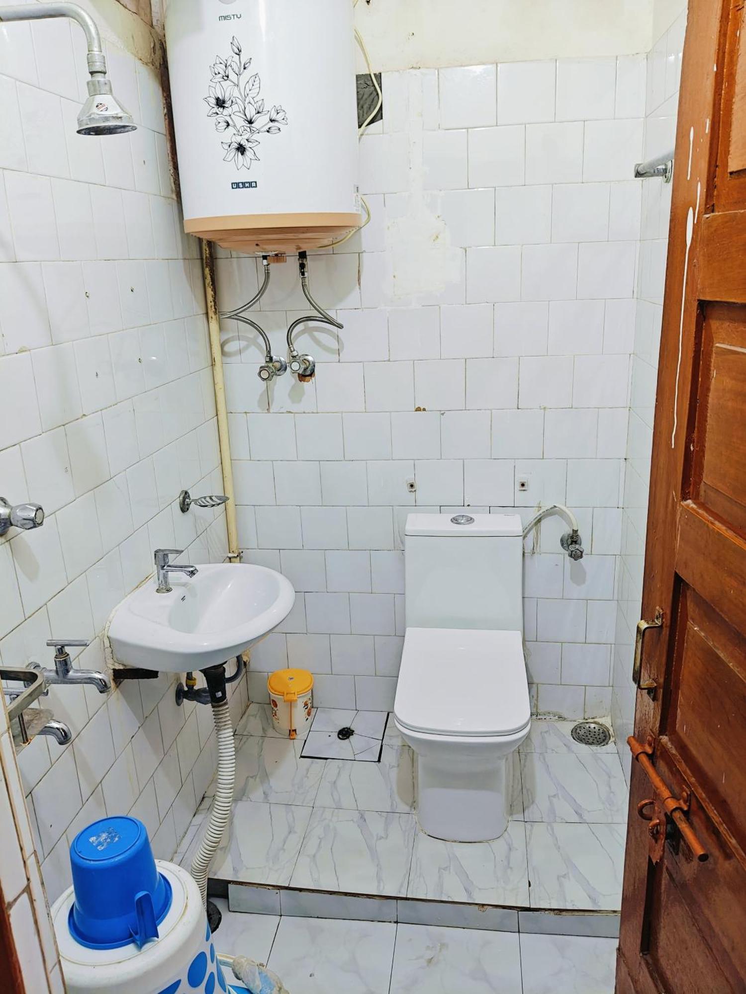 ורנאסי Kiara Home Stays מראה חיצוני תמונה